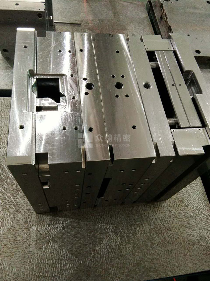 精密模具